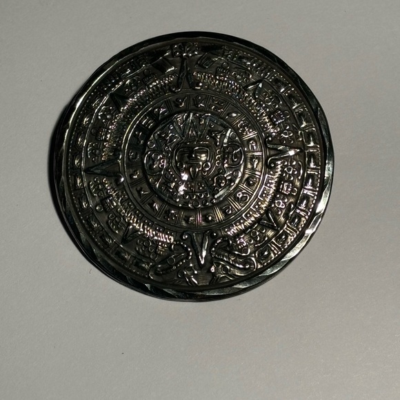 Vintage Mexican Aztec Sun God calendar sterling silver necklace pendant/Brooch - Picture 8 of 9